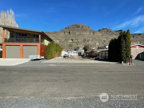 815 SW Chukar Pl, Quincy, WA 98848