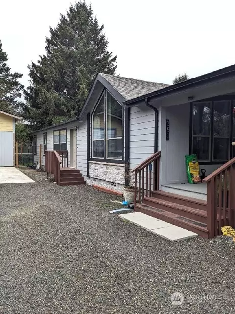 351 Mast Ave NW, Ocean Shores, WA 98569