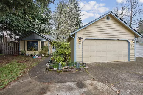 1920 Diamond Loop SE, Lacey, WA 98503