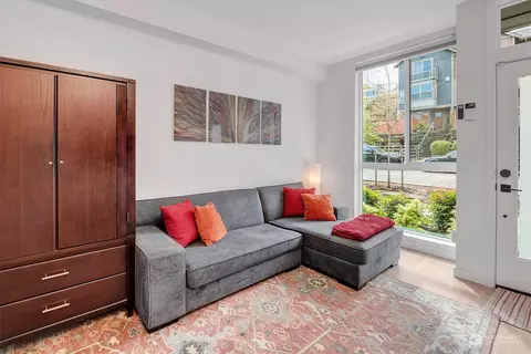 Living - 104 26th Ave E, Seattle, WA 98112 photo 2 of 2
