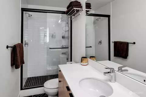 Bath - 104 26th Ave E, Seattle, WA 98112 photo 1 of 3