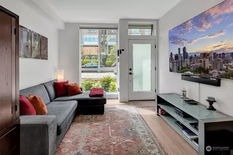Living - 104 26th Ave E, Seattle, WA 98112 photo 1 of 2
