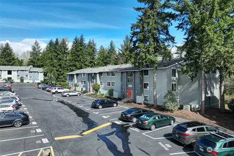 4707 W Lake Sammamish Pkwy SE #D203, Issaquah, WA 98027