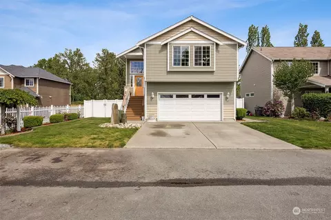 127 Homer Ln, Pacific, WA 98047