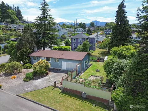 1034 E Seventh St, Port Angeles, WA 98362