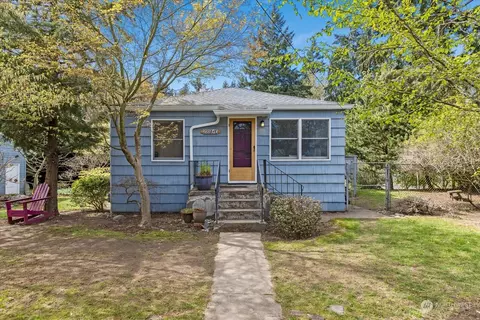 23910 78th Ave W, Edmonds, WA 98026