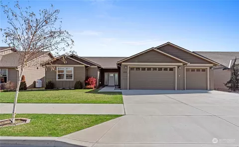 572 Circle St, Wenatchee, WA 98801