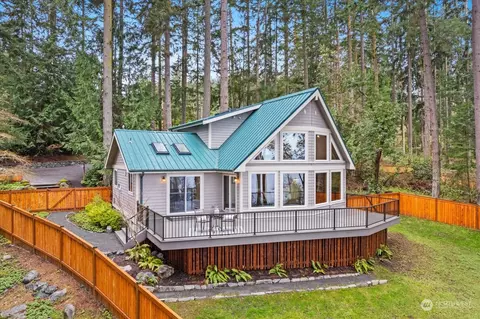 3727 Saratoga Rd, Langley, WA 98260