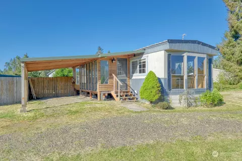 2122 250th St, Ocean Park, WA 98640