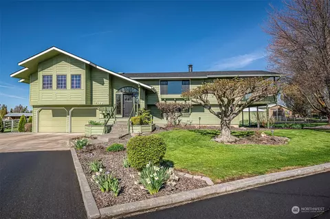 3120 Canberra Dr, Walla Walla, WA 99362
