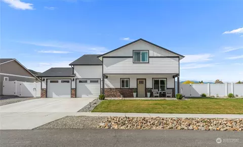303 Margaux Loop, Malaga, WA 98828