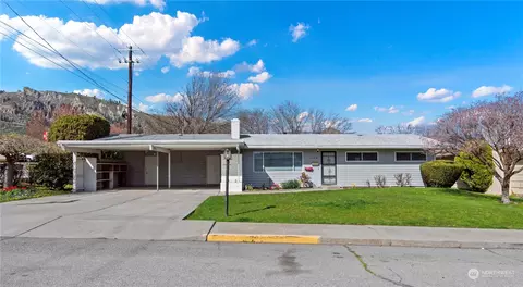 1134 Linwood Ave, Wenatchee, WA 98801