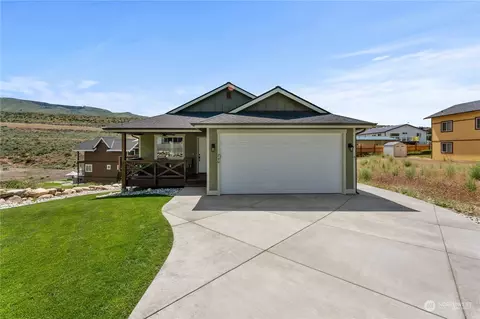 260 Lakeview Pl, Orondo, WA 98843