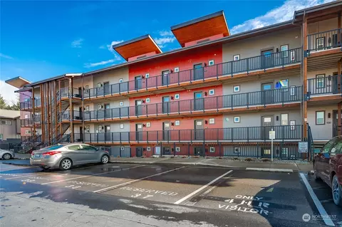 1882 Front St #105, Lynden, WA 98264