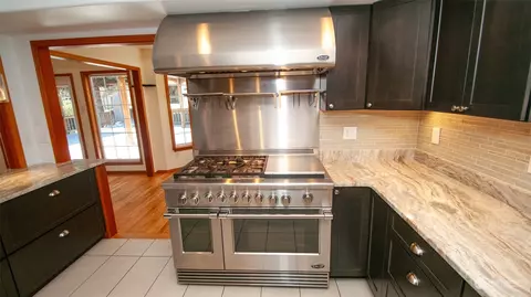 Kitchen - 371 E Cronquist Rd, Allyn, WA 98524 photo 1 of 7