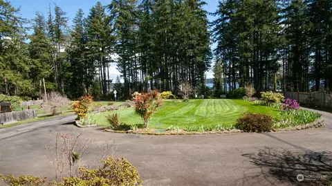Exterior - 371 E Cronquist Rd, Allyn, WA 98524 photo 3 of 12
