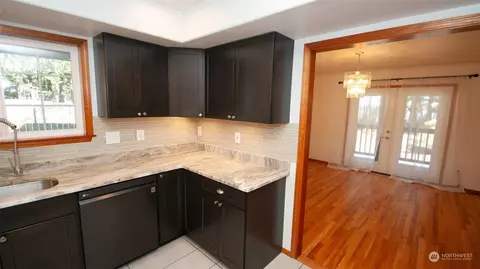Kitchen - 371 E Cronquist Rd, Allyn, WA 98524 photo 4 of 7