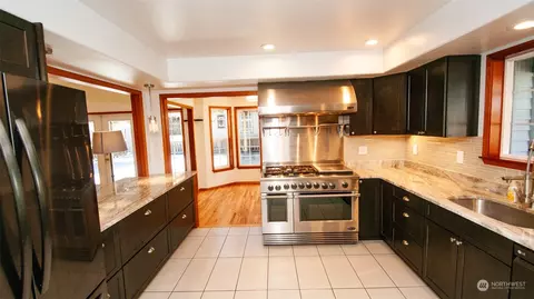 Kitchen - 371 E Cronquist Rd, Allyn, WA 98524 photo 3 of 7