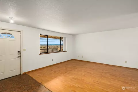 Other - 558 E Marine View Dr, Everett, WA 98201 photo 2 of 9