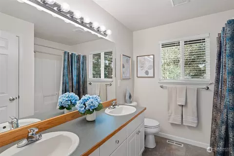 Bath - 16207 24th Dr SE, Mill Creek, WA 98012 photo 3 of 3