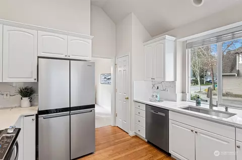 Kitchen - 16207 24th Dr SE, Mill Creek, WA 98012 photo 3 of 3