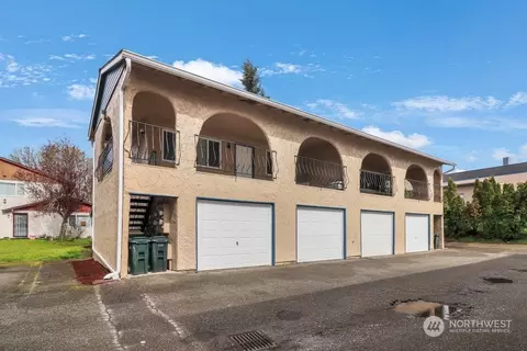 6122 Glen Mary Ln SE #A-D, Lacey, WA 98503