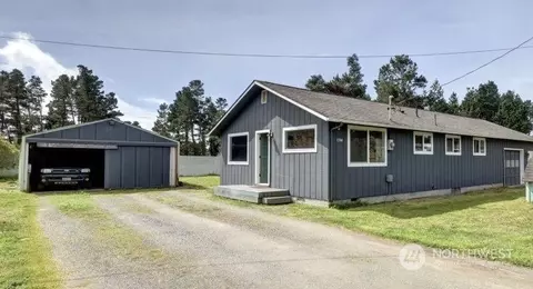 1304 201st Ln, Ocean Park, WA 98640
