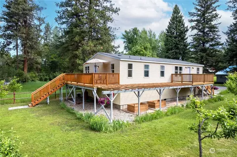 709 Riverside St, Winthrop, WA 98862