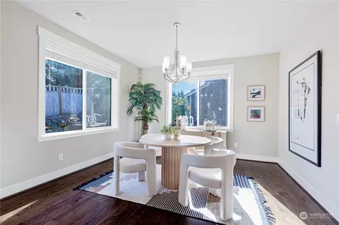 Dining - 9929 NE 158th St, Bothell, WA 98011 photo 3 of 3