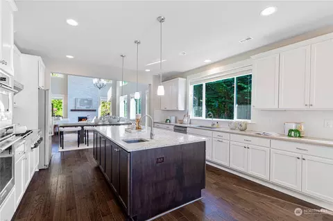 Kitchen - 9929 NE 158th St, Bothell, WA 98011 photo 2 of 3