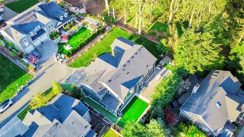 Exterior - 9929 NE 158th St, Bothell, WA 98011 photo 3 of 3