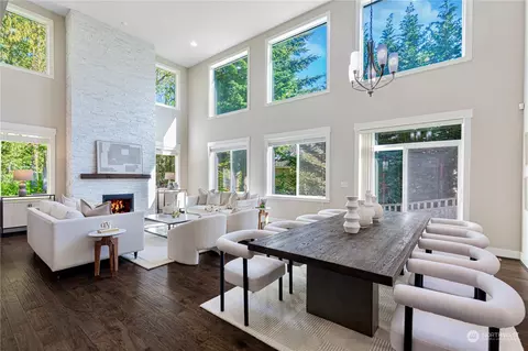 Dining - 9929 NE 158th St, Bothell, WA 98011 photo 2 of 3