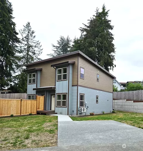 3671 Pine Rd NE, Bremerton, WA 98310