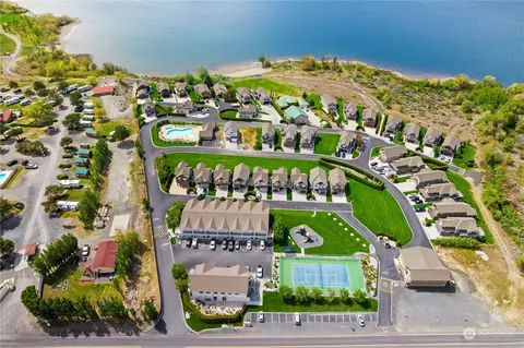 23772 Crescent Bay Dr NW #105, Quincy, WA 98848