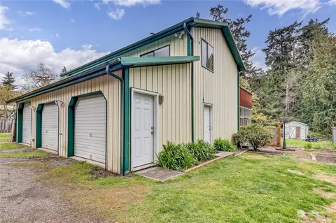 21238 Jefferson Beach Rd NE, Kingston, WA 98346