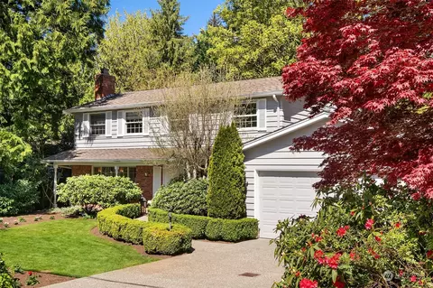 8750 SE 48th St, Mercer Island, WA 98040