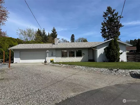1415 Capri Dr, East Wenatchee, WA 98802