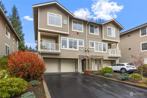 18648 NE 55th Way, Redmond, WA 98052