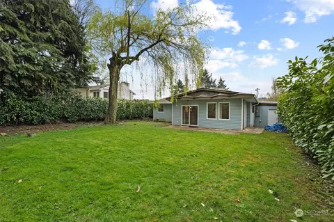 Exterior - 143 Mountain View Dr, Longview, WA 98632 photo 6 of 7