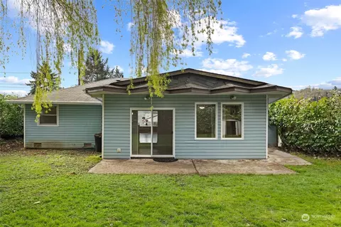 Exterior - 143 Mountain View Dr, Longview, WA 98632 photo 4 of 7