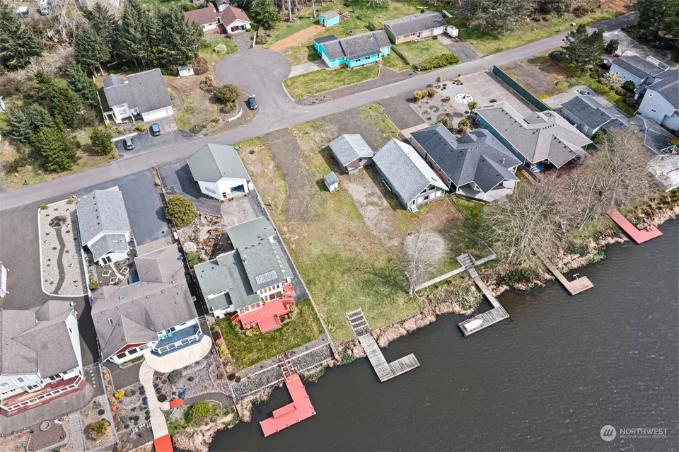  661 Lake Island Ave SE, Ocean Shores, WA 98569 photo 8