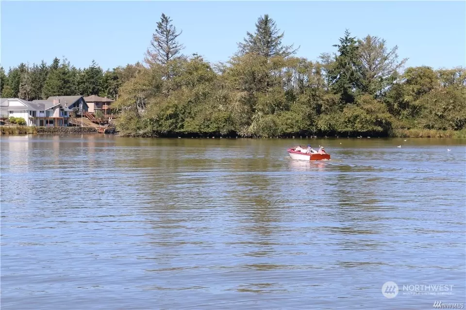  661 Lake Island Ave SE, Ocean Shores, WA 98569 photo 33