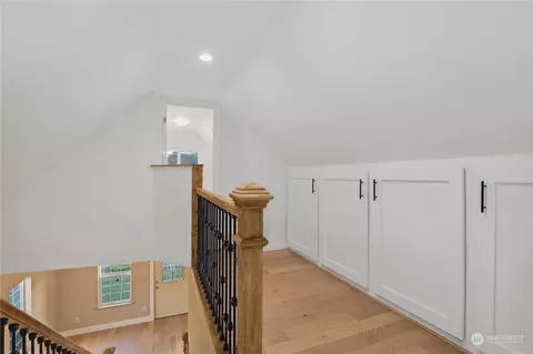 Entry Way - 411 Eldredge Ave SW, Orting, WA 98360 photo 5 of 5