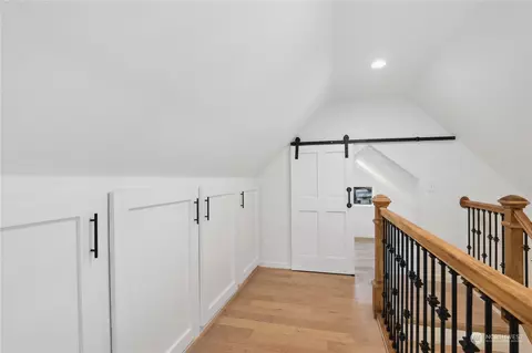 Entry Way - 411 Eldredge Ave SW, Orting, WA 98360 photo 4 of 5