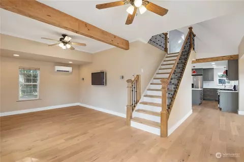Entry Way - 411 Eldredge Ave SW, Orting, WA 98360 photo 2 of 5