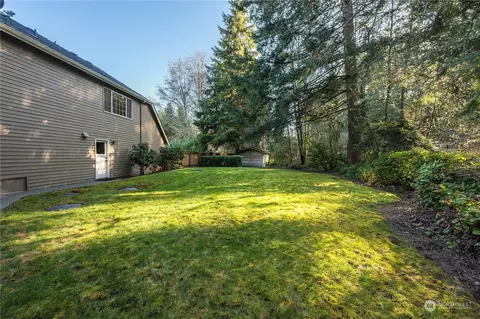 Exterior - 4715 176th St SE, Bothell, WA 98012 photo 11 of 12