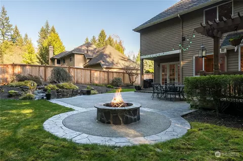 Exterior - 4715 176th St SE, Bothell, WA 98012 photo 7 of 12