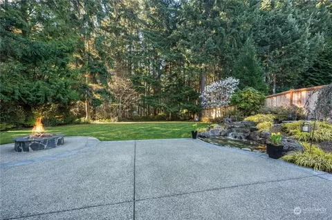 Exterior - 4715 176th St SE, Bothell, WA 98012 photo 6 of 12