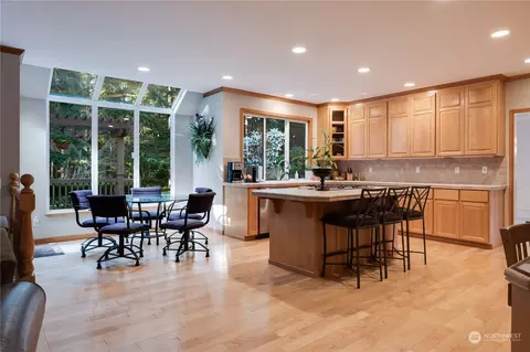Kitchen - 4715 176th St SE, Bothell, WA 98012 photo 2 of 8