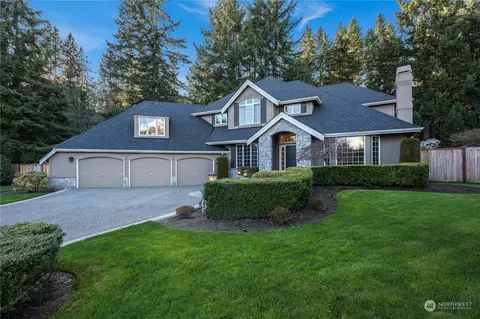 Exterior - 4715 176th St SE, Bothell, WA 98012 photo 3 of 12